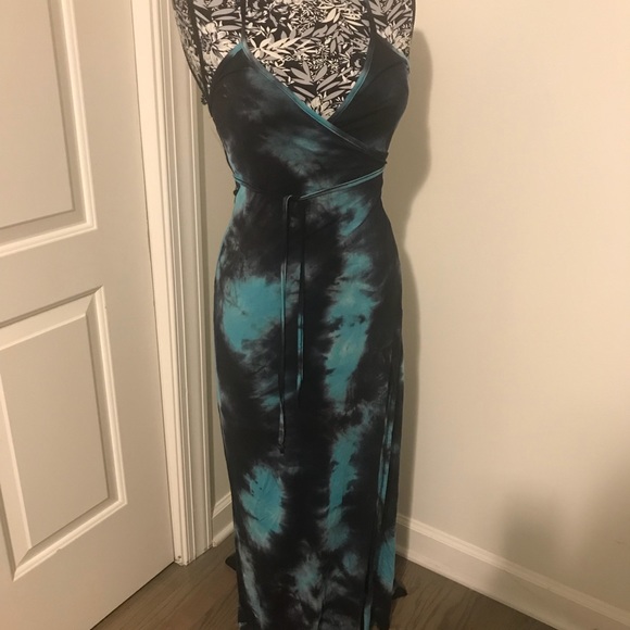 Pinkalicous Dresses & Skirts - Tie dye maxi wrap dress